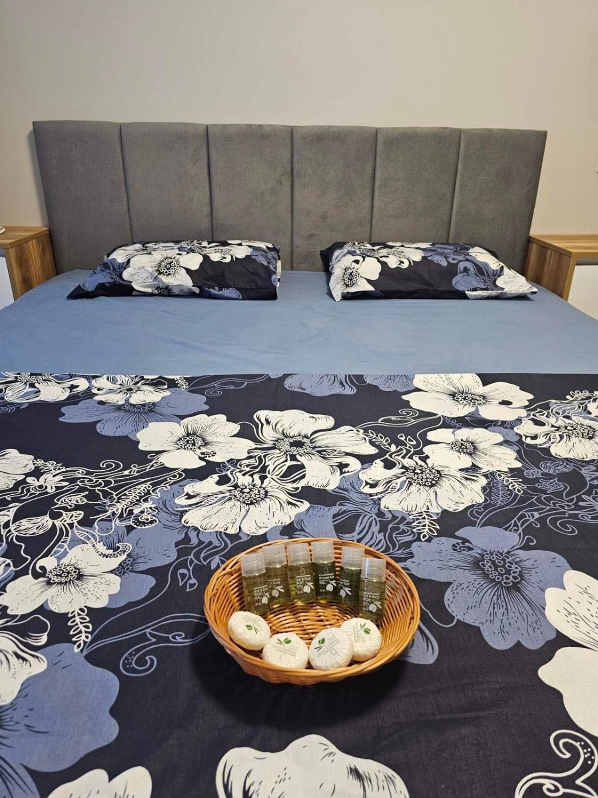 Apartment Bohemi With Free Parking Burgas Exterior photo